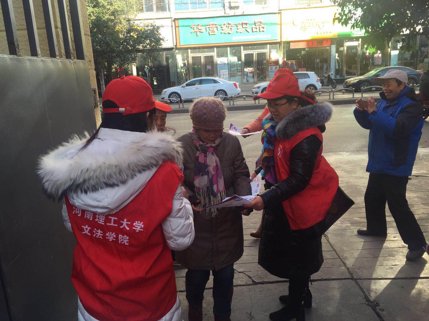 1521789367980029254.jpg 915125577387253016.jpg