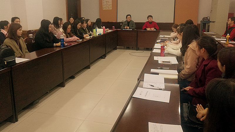 1541983071690024267.jpg 期中教学检查座谈会1_副本.jpg